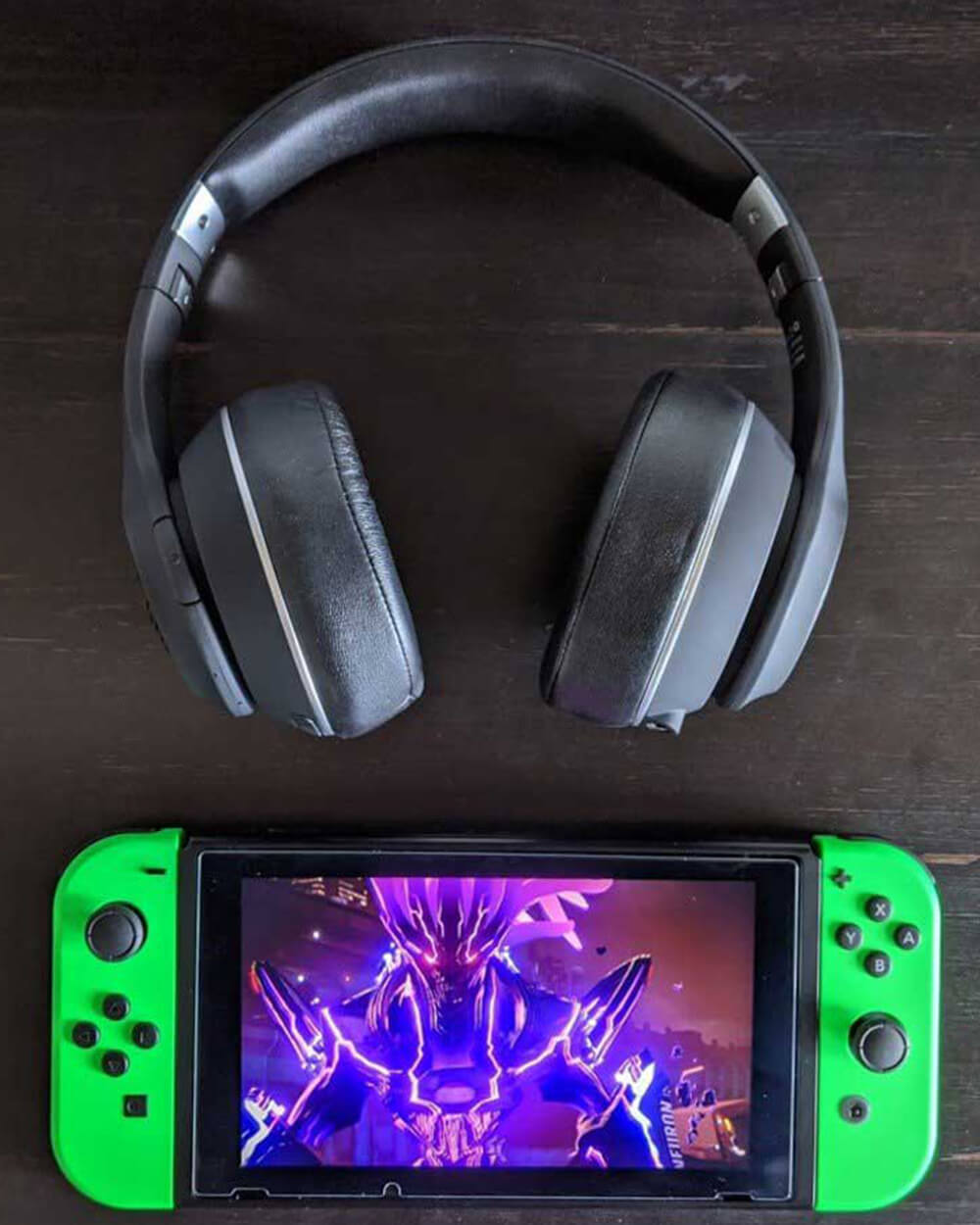 bluetooth-headphones.-01jpg